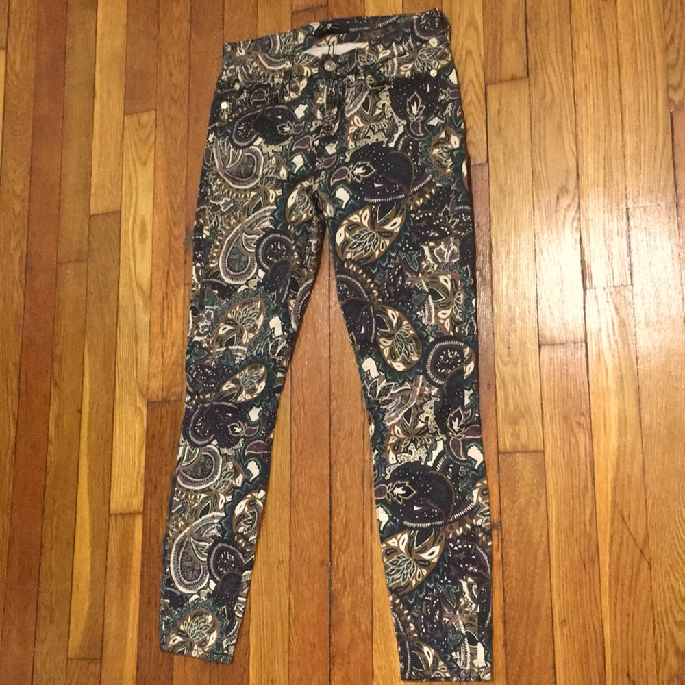7FAM Size 26 Patterned Skinny Leg Pants
